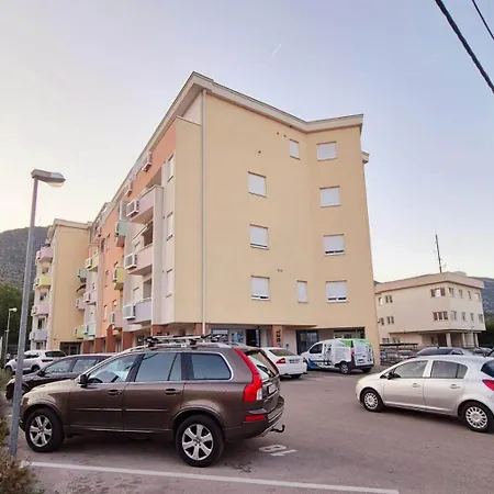 New - Private Parking Apartment *