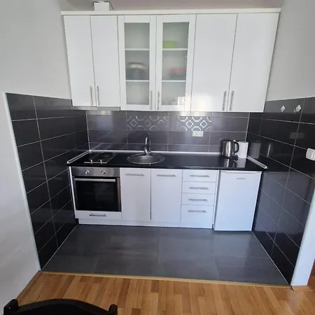 Apartment New - Private Parking